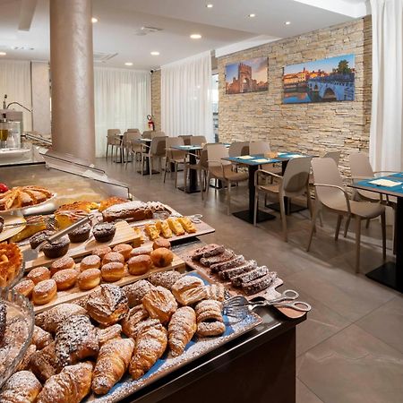 B&B Primrose Residence Hotel Rimini Eksteriør bilde