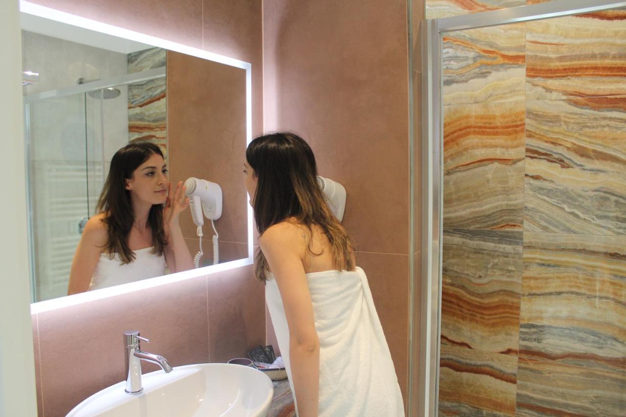B&B Primrose Residence Hotel Rimini Eksteriør bilde
