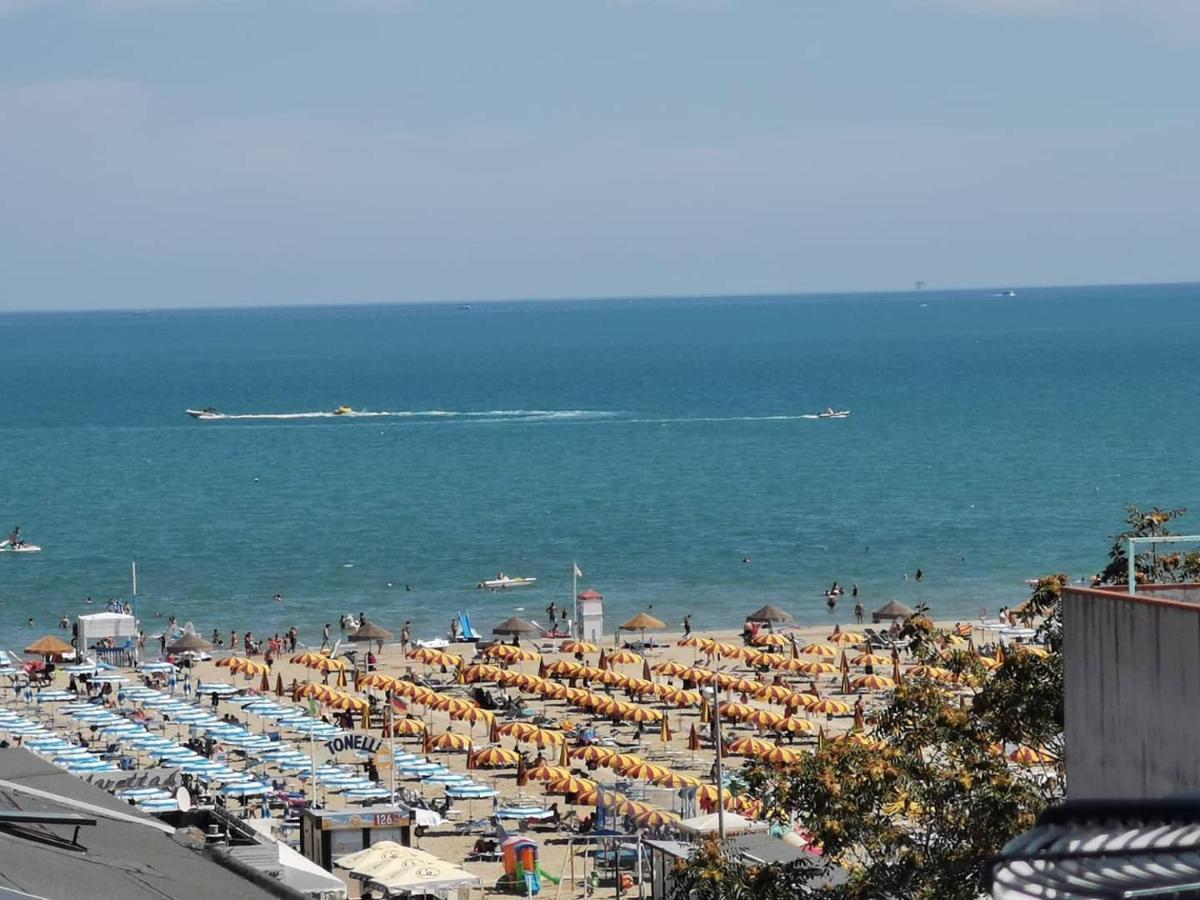 B&B Primrose Residence Hotel Rimini Eksteriør bilde